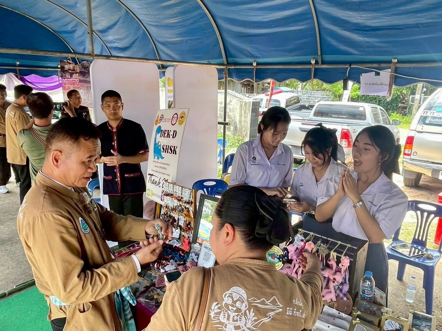 มาประกวดหมู่บ้านฯ เหตุการณ์ปกติครับ